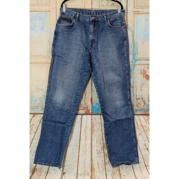 Wrangler Mens 36x32 Blue Denim Jeans Cotton Pockets Button Zip Solid Mid Rise - Picture 1 of 8
